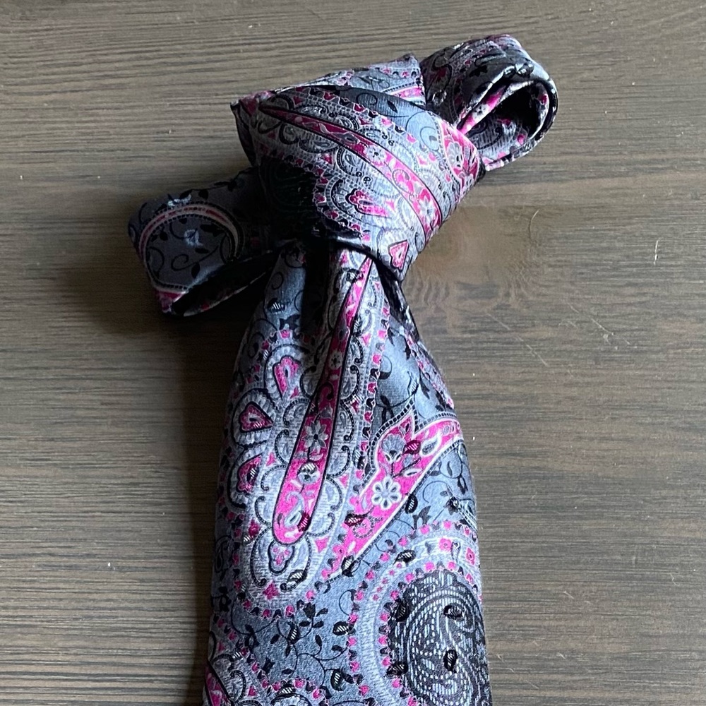 Emerlengeldo Zegna paisley tie